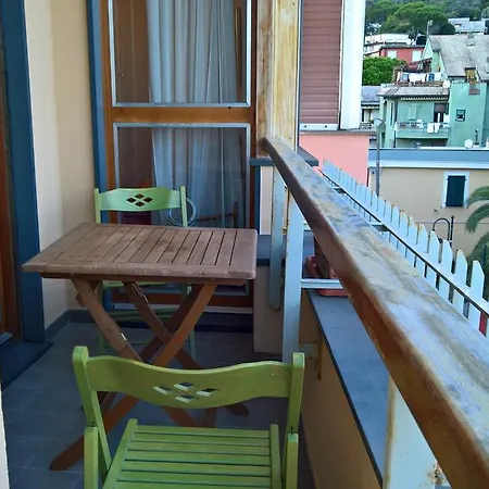 Fegina 5 Bedrooms Apartamento