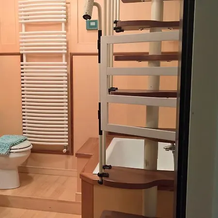 Fegina 5 Bedrooms Appartamento *