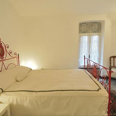 Fegina 5 Bedrooms *